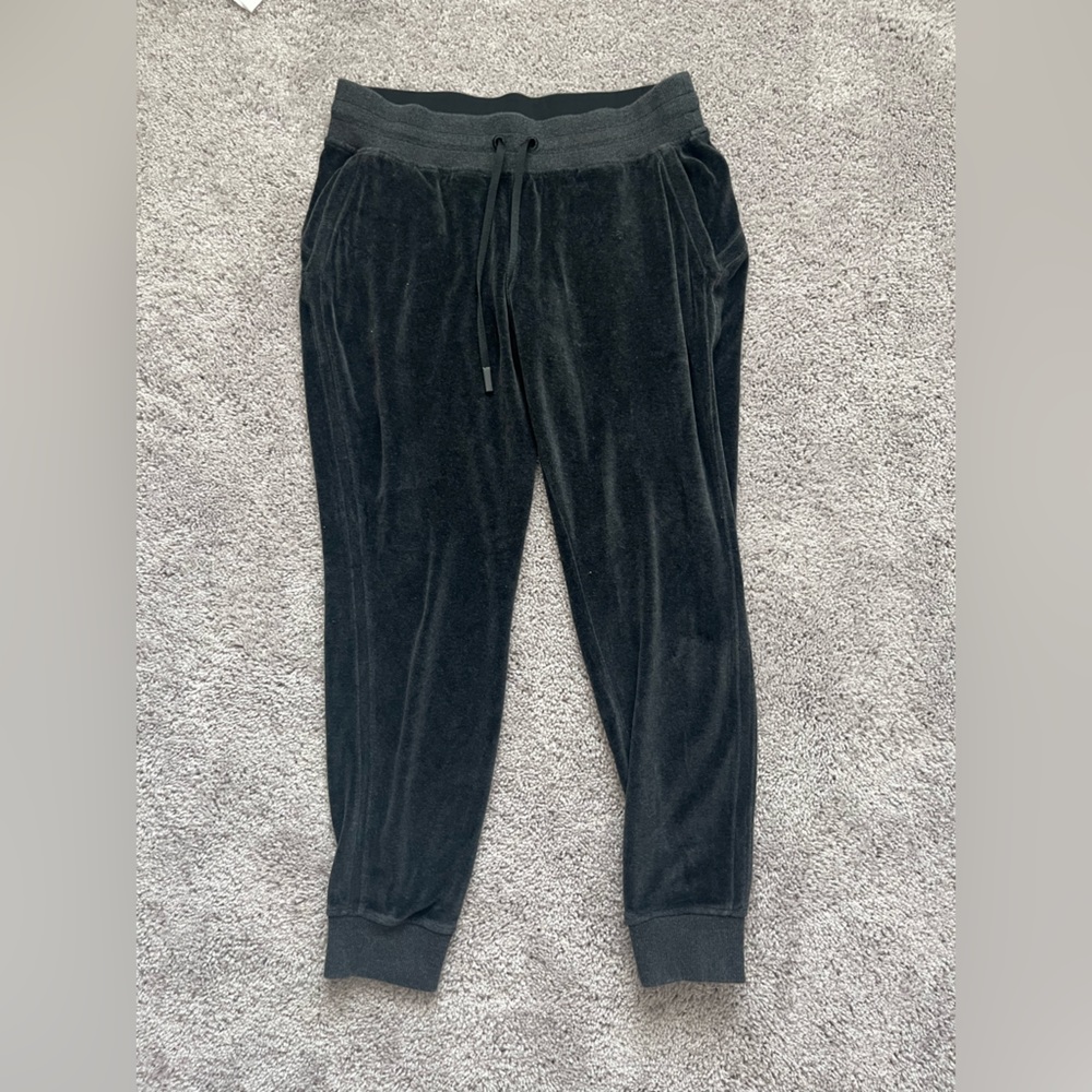 Lululemon velour jogger, size 10 dark gray